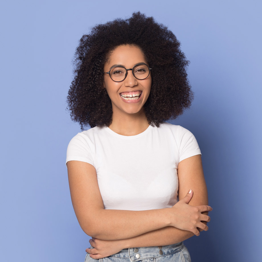 femme-bras_croise-shutterstock_1613076577 femme-bras_croise-shutterstock_1613076577